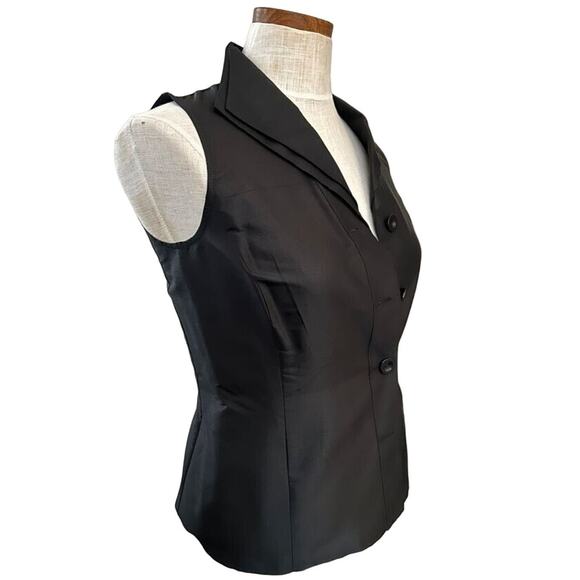 Reposh (a bit small): NWT Talbots Size 2 100% Silk Sleeveless Tuxedo Blouse - Picture 5 of 12